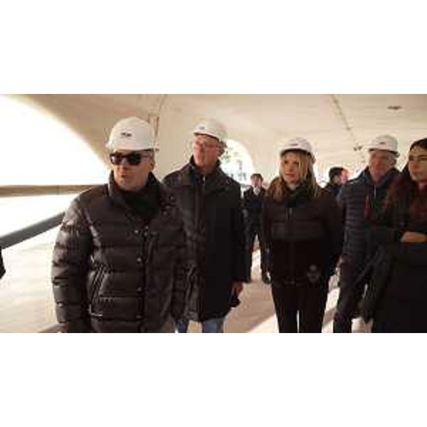 Il sopralluogo compiuto dall'assessore regionale Sergio Emidio Bini alla Terrazza a Mare di Lignano - Il sopralluogo compiuto dall'assessore regionale Sergio Emidio Bini alla Terrazza a Mare di Lignano