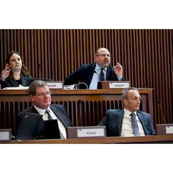 I banchi del Pd con Manuela Celotti, Diego Moretti, Marko Pisani (Ssk) e Francesco Russo - I banchi del Pd con Manuela Celotti, Diego Moretti, Marko Pisani (Ssk) e Francesco Russo