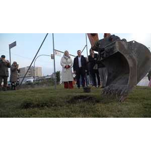 Lassessore regionale a Infrastrutture e territorio Cristina Amirante a Porcia per la posa della prima pietra della rotatoria Garage Venezia - Lassessore regionale a Infrastrutture e territorio Cristina Amirante a Porcia per la posa della prima pietra della rotatoria Garage Venezia