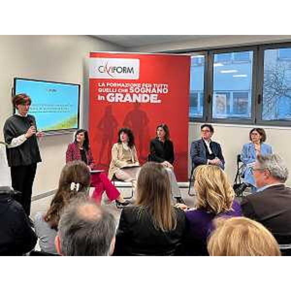 L'assessore Alessia Rosolen all'inaugurazione dei nuovi spazi del Civiform di Trieste - L'assessore Alessia Rosolen all'inaugurazione dei nuovi spazi del Civiform di Trieste