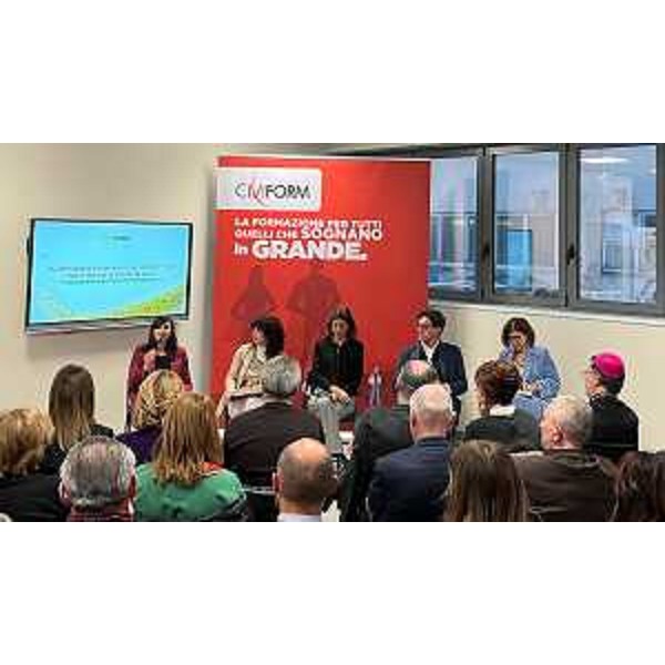 La tavola rotonda dal titolo "IA Intelligenza Artigianale a servizio del Food. Nuove reti per la Trieste di domani", nel corso della quale si sono alternati gli interventi della direttrice generale Civiform Chiara Franceschini, del vicepresidente della Fipe Alexandros Delithanassis, di Francesca Checchinato e Vladi Finotto di Agrifood Management & Innovation Lab dell'Università Ca' Foscari di Venezia e Rita Festi, direttrice della progettazione di Scuola Centrale Formazione. - La tavola rotonda dal titolo "IA Intelligenza Artigianale a servizio del Food. Nuove reti per la Trieste di domani", nel corso della quale si sono alternati gli interventi della direttrice generale Civiform Chiara Franceschini, del vicepresidente della Fipe Alexandros Delithanassis, di Francesca Checchinato e Vladi Finotto di Agrifood Management & Innovation Lab dell'Università Ca' Foscari di Venezia e Rita Festi, direttrice della progettazione di Scuola Centrale Formazione. 