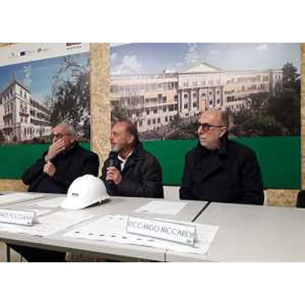 Un momento della conferenza stampa. - Un momento della conferenza stampa.