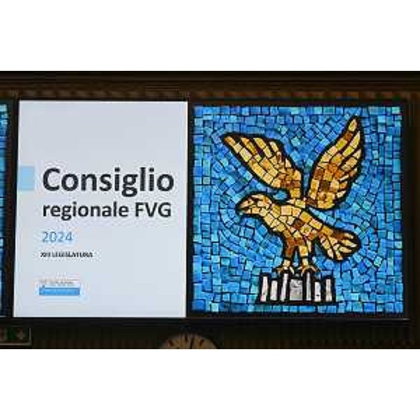 La copertina della cartella stampa di fine anno - La copertina della cartella stampa di fine anno