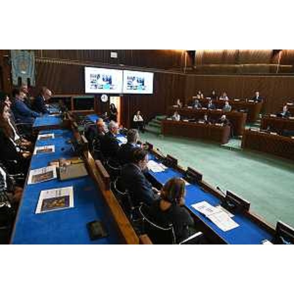 Un istante della conferenza stampa di fine anno nell'aula del Consiglio regionale - Un istante della conferenza stampa di fine anno nell'aula del Consiglio regionale