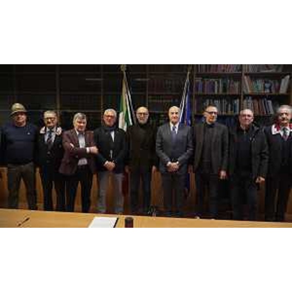 L'assessore regionale Riccardo Riccardi con le autorità e i rappresenati delle associazioni di volontariato in Prefettura a Pordenone - L'assessore regionale Riccardo Riccardi con le autorità e i rappresenati delle associazioni di volontariato in Prefettura a Pordenone
