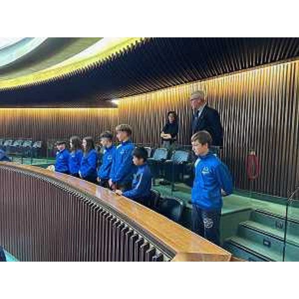Le atlete e gli atleti del sodalizzio sportivo in visita all'aula del Consiglio regionale - Le atlete e gli atleti del sodalizzio sportivo in visita all'aula del Consiglio regionale