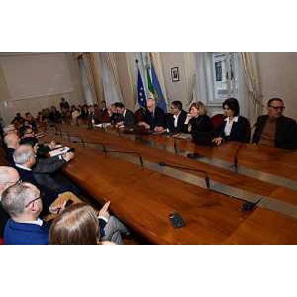 Lincontro con i professionisti dellAzienda sanitaria Friuli Occidentale, al quale hanno partecipato il governatore Fedriga e lassessore regionale alla Salute Riccardo Riccardi. - Lincontro con i professionisti dellAzienda sanitaria Friuli Occidentale, al quale hanno partecipato il governatore Fedriga e lassessore regionale alla Salute Riccardo Riccardi. 