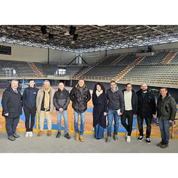 La delegazione in visista al PalaBigot. Capofila, Diego Bernardis (Fp) - La delegazione in visista al PalaBigot. Capofila, Diego Bernardis (Fp)