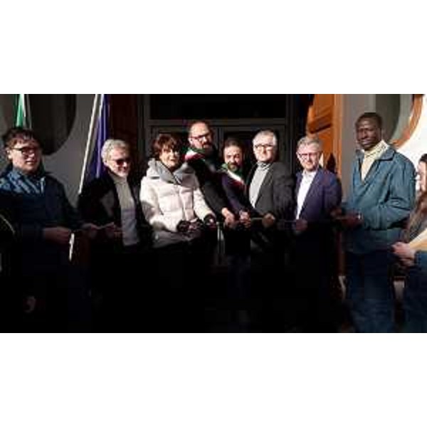 Gli assessori regionali a Lavoro e Formazione Alessia Rosolen e a Risorse agroalimentari, forestali e ittiche Stefano Zannier all'inaugurazione della nuova sede del Cefap a Paluzza - Gli assessori regionali a Lavoro e Formazione Alessia Rosolen e a Risorse agroalimentari, forestali e ittiche Stefano Zannier all'inaugurazione della nuova sede del Cefap a Paluzza