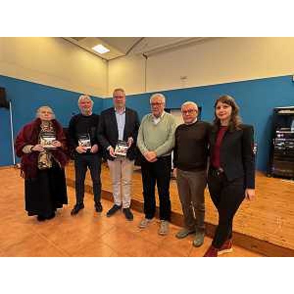 Da sinistra: l'autrice Renata D'Aronco, il sindaco di San Giorgio di Nogaro Pietro Del Frate, il presidente del Consiglio regionale Fvg Mauro Bordin, il professor Roberto Tirelli, il presidente di Ad Undecimum Lodovico Rustico e Aliis D'Osualdo - Da sinistra: l'autrice Renata D'Aronco, il sindaco di San Giorgio di Nogaro Pietro Del Frate, il presidente del Consiglio regionale Fvg Mauro Bordin, il professor Roberto Tirelli, il presidente di Ad Undecimum Lodovico Rustico e Aliis D'Osualdo