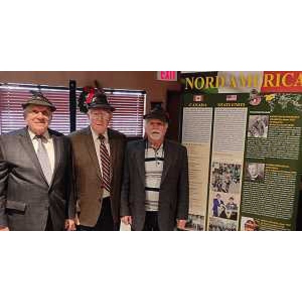 Gli alpini nella sede della Famee Furlane di New York - Gli alpini nella sede della Famee Furlane di New York