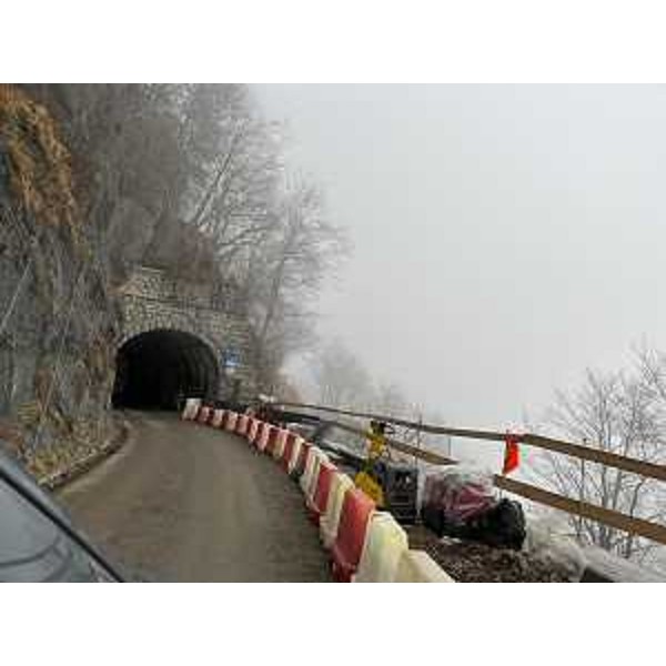 La strada per il passo di Monte Croce Carnico - La strada per il passo di Monte Croce Carnico