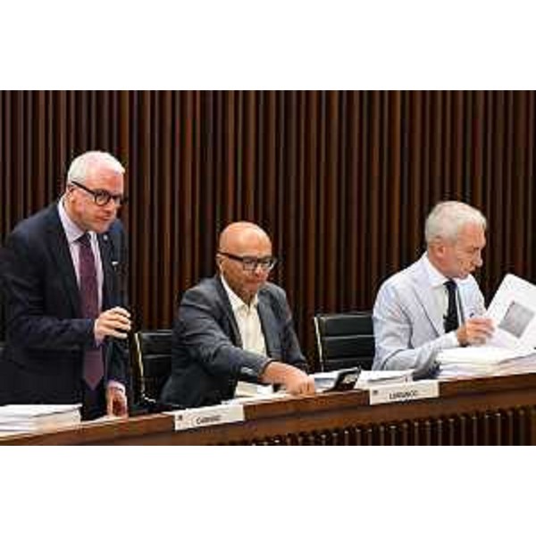 Il gruppo di Forza Italia in Consiglio regionale: da sinistra Andrea Cabibbo, Michele Lobianco e Roberto Novelli - Il gruppo di Forza Italia in Consiglio regionale: da sinistra Andrea Cabibbo, Michele Lobianco e Roberto Novelli