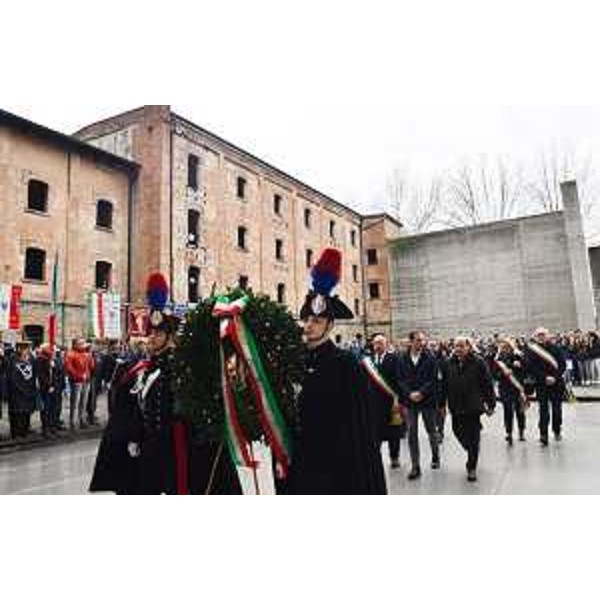 Un momento della cerimonia. - Un momento della cerimonia.