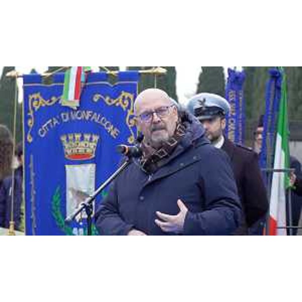 L'assessore Sebastiano Callari durante il suo intervento a Monfalcone per le celebrazioni del Giorno della Memoria - L'assessore Sebastiano Callari durante il suo intervento a Monfalcone per le celebrazioni del Giorno della Memoria