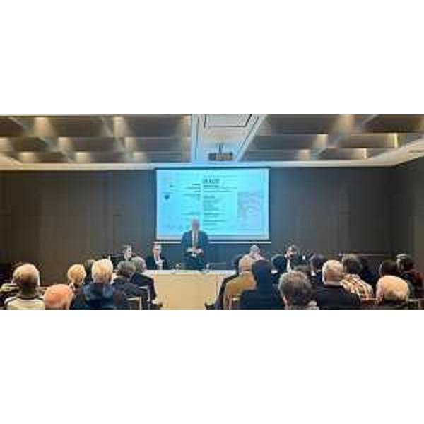 L'affollata platea durante l'intervento del presidente Bordin nel salone della Fondazione Friuli a Udine - L'affollata platea durante l'intervento del presidente Bordin nel salone della Fondazione Friuli a Udine 