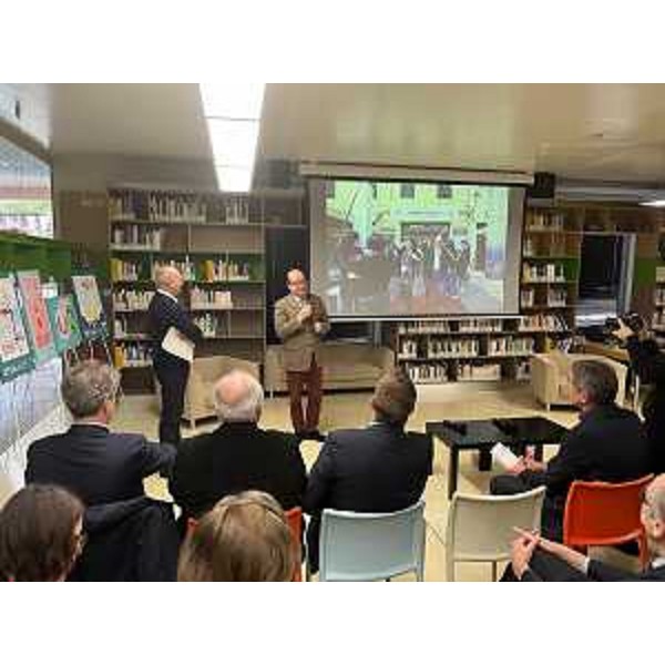 Il vicegovernatore Mario Anzil prende la parola nel Palazzo del Cinema di Gorizia - Il vicegovernatore Mario Anzil prende la parola nel Palazzo del Cinema di Gorizia