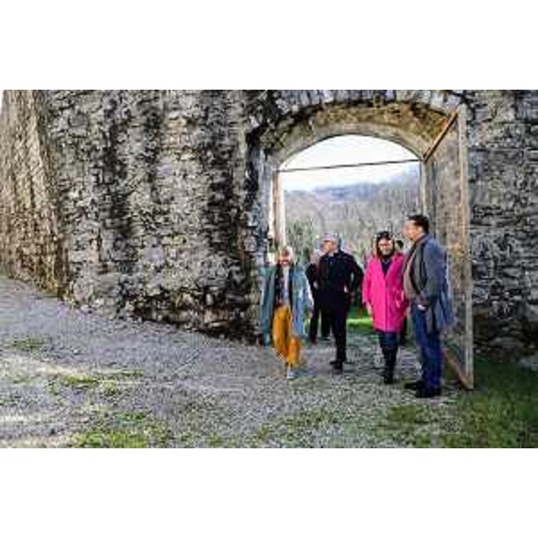 L'assessore Bini durante la visita la Comune di Magnano - L'assessore Bini durante la visita la Comune di Magnano