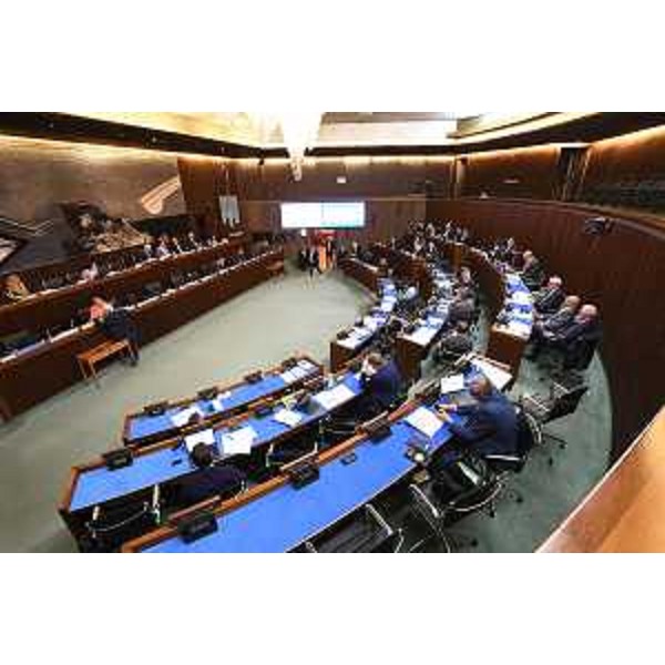I lavori durante la seduta del Consiglio regionale - I lavori durante la seduta del Consiglio regionale