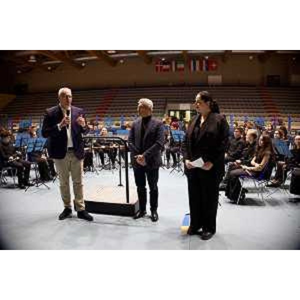 Da sinistra il presidente del Consiglio regionale, Mauro Bordin con il presidente Anbima Fvg, Pasquale Moro e Valetina Peressini - Da sinistra il presidente del Consiglio regionale, Mauro Bordin con il presidente Anbima Fvg, Pasquale Moro e Valetina Peressini 