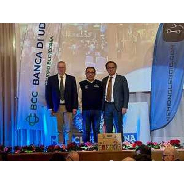 Da sinistra il presidente del Cr Mauro Bordin con il presidente del MotoClub Morena, Sergio Ammirati e il consigliere Mauro Di Bert - Da sinistra il presidente del Cr Mauro Bordin con il presidente del MotoClub Morena, Sergio Ammirati e il consigliere Mauro Di Bert