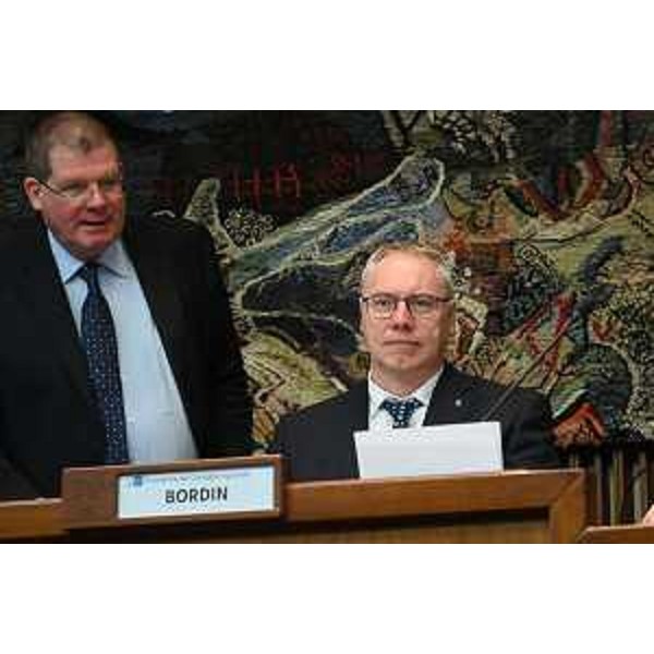 Il presidente del Consiglio regionale Fvg, Mauro Bordin, con il consigliere Marko PIsani (SSK) - Il presidente del Consiglio regionale Fvg, Mauro Bordin, con il consigliere Marko PIsani (SSK) 