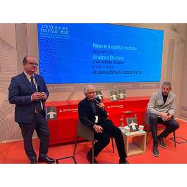 Il vicegovernatore Mario Anzil A Milano per la presentazione degli eventi di Go!2025. - Il vicegovernatore Mario Anzil A Milano per la presentazione degli eventi di Go!2025.