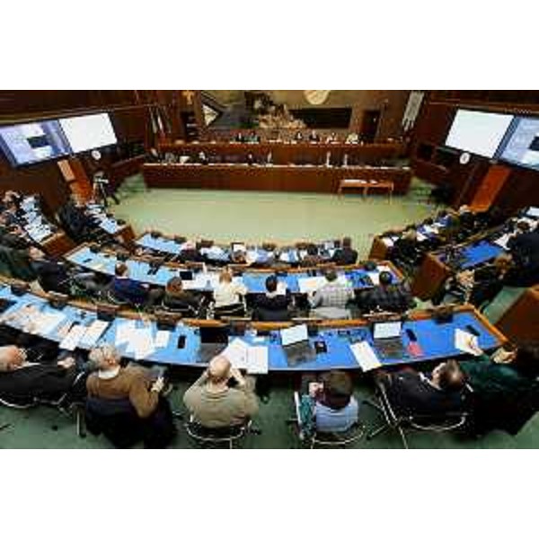 La IV Commissione al lavoro sulle norme per l'installazione degli impianti a fonti rinnovabili - La IV Commissione al lavoro sulle norme per l'installazione degli impianti a fonti rinnovabili