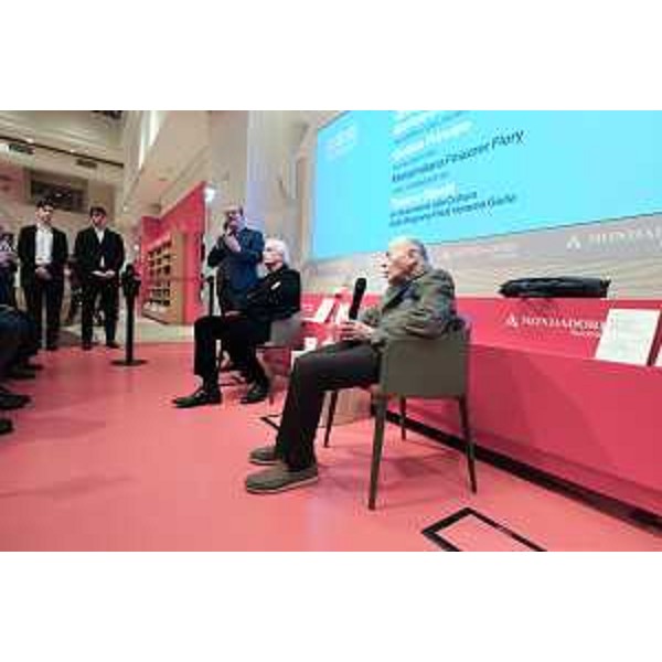 L'intervento del vicegovernatore Mario Anzil all'evento ospitato in Galleria Mondadori a Milano - L'intervento del vicegovernatore Mario Anzil all'evento ospitato in Galleria Mondadori a Milano