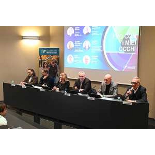 Il tavolo dei relatori alla presentazione del video sul tursimo accessibile realizzato dai ragazzi della Fondazione Monticolo&Foti - Il tavolo dei relatori alla presentazione del video sul tursimo accessibile realizzato dai ragazzi della Fondazione Monticolo&Foti 