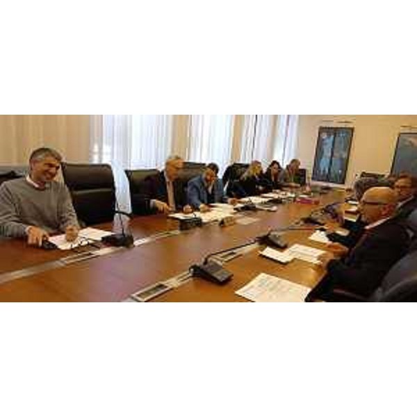 Un momento della Conferenza dei capigruppo presieduta da Mauro Bordin - Un momento della Conferenza dei capigruppo presieduta da Mauro Bordin