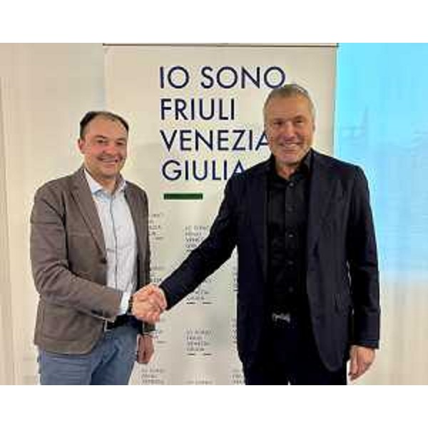 L'assessore Sergio Emidio Bini (a destra) con il sindaco di Pravisdomini Davide Andretta - L'assessore Sergio Emidio Bini (a destra) con il sindaco di Pravisdomini Davide Andretta