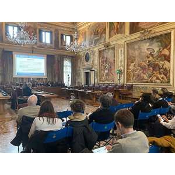 Lassessore regionale a Infrastrutture e territorio Cristina Amirante durante l'illustrazione del disegno di legge 36 a Udine - Lassessore regionale a Infrastrutture e territorio Cristina Amirante durante l'illustrazione del disegno di legge 36 a Udine