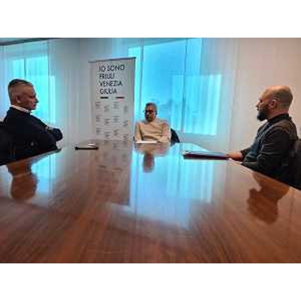 L'assessore regionale al Turismo, Sergio Emidio Bini (al centro) , con il sindaco di Barcis Claudio Traina (a sinistra) e l'assessore comunale Marco Tinor - L'assessore regionale al Turismo, Sergio Emidio Bini (al centro) , con il sindaco di Barcis Claudio Traina (a sinistra) e l'assessore comunale Marco Tinor