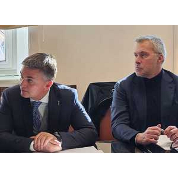 L'assessore regionale alle Attività produttive Sergio Emidio Bini con il viceministro Rixi - L'assessore regionale alle Attività produttive Sergio Emidio Bini con il viceministro Rixi