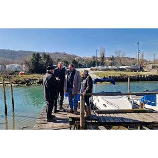 Un momento del sopralluogo compiuto questa mattina dall'assessore regionale Fabio Scoccimarro a Muggia - Un momento del sopralluogo compiuto questa mattina dall'assessore regionale Fabio Scoccimarro a Muggia