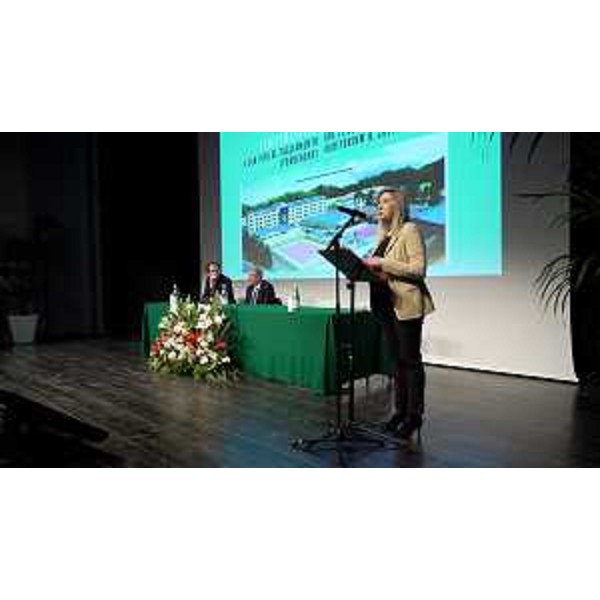 L'intervento dell'assessore regionale Cristina Amirante durante l'illustrazione del progetto del nuovo Istituto penitenziario che sorgerà a San Vito al Tagliamento. - L'intervento dell'assessore regionale Cristina Amirante durante l'illustrazione del progetto del nuovo Istituto penitenziario che sorgerà a San Vito al Tagliamento.