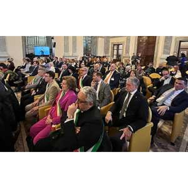 Una rappresentanza dei sindaci del Friuli Occidentale oggi a Roma in occasione della presentazione della candidatura di Pordenone a capitale italiana della Cultura 2027 - Una rappresentanza dei sindaci del Friuli Occidentale oggi a Roma in occasione della presentazione della candidatura di Pordenone a capitale italiana della Cultura 2027