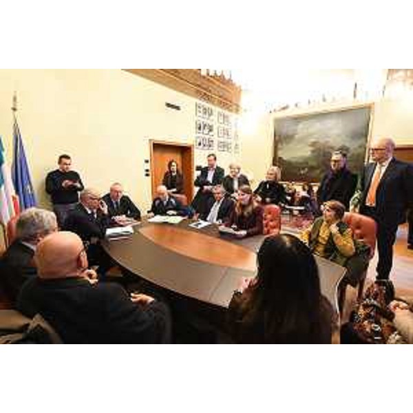 I promotori della petizione illustrano ai vertici del Cr le ragioni dell'iniziativa - I promotori della petizione illustrano ai vertici del Cr le ragioni dell'iniziativa