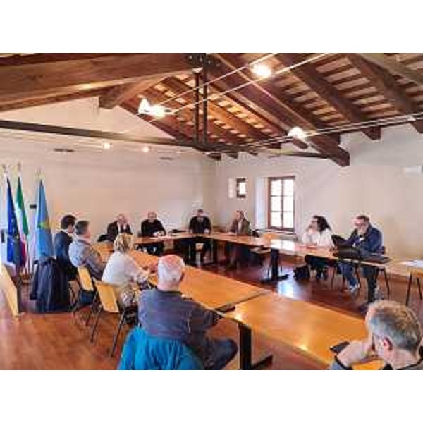 L'assessore Sebastiano Callari ha incontrato la Comunità di montagna delle Prealpi friulane orientali nella sede di Meduno - L'assessore Sebastiano Callari ha incontrato la Comunità di montagna delle Prealpi friulane orientali nella sede di Meduno