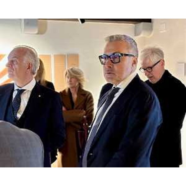 L'assessore alle Attività produttive del Friuli Venezia Giulia Sergio Emidio Bini alla presentazione della mostra "Oh! Viaggio nel mondo del legno arredo", negli spazi della Torre di Santa Maria, a Udine. - L'assessore alle Attività produttive del Friuli Venezia Giulia Sergio Emidio Bini alla presentazione della mostra "Oh! Viaggio nel mondo del legno arredo", negli spazi della Torre di Santa Maria, a Udine. 