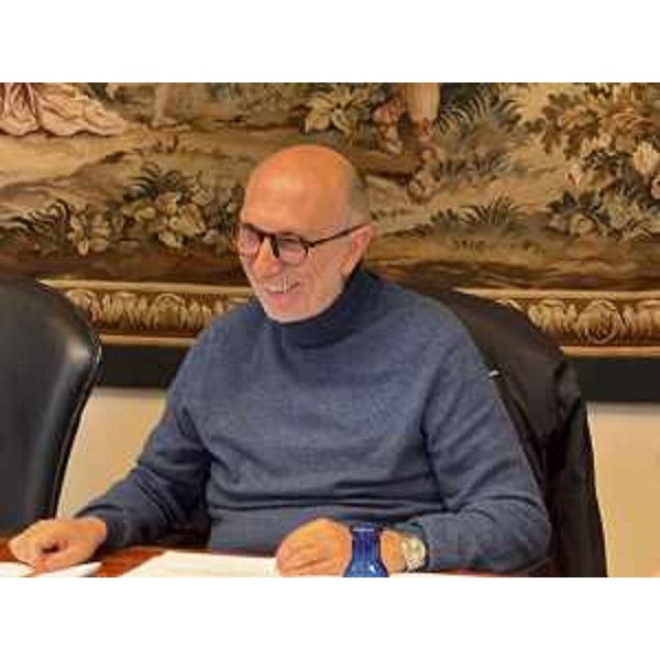 L'assessore Riccardi nel corso della riunione di Giunta - L'assessore Riccardi nel corso della riunione di Giunta