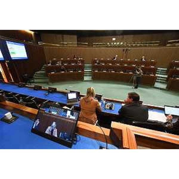 Un altro momento dei lavori della IV Commissione - Un altro momento dei lavori della IV Commissione