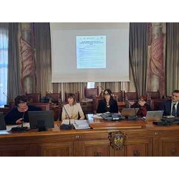 L'assessore regionale al Lavoro e formazione Alessia Rosolen al convegno Appalti pubblici e diritti delle donne: i capitolati alla prova della emergenza sulla parità - L'assessore regionale al Lavoro e formazione Alessia Rosolen al convegno Appalti pubblici e diritti delle donne: i capitolati alla prova della emergenza sulla parità