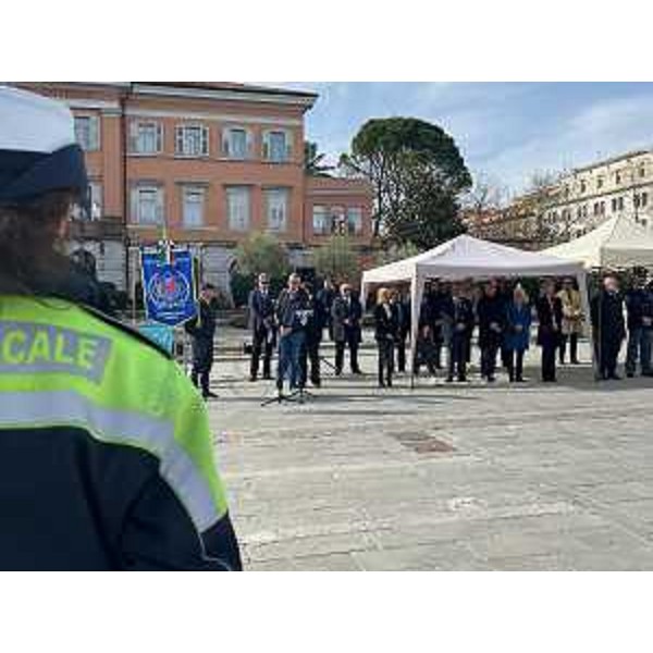 L'assessore Roberti interviene a Gorizia alla cerimonia per le donne nelle Forze dell'ordine - L'assessore Roberti interviene a Gorizia alla cerimonia per le donne nelle Forze dell'ordine