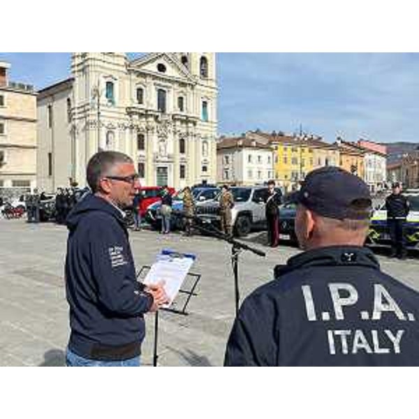 L'assessore Roberti interviene a Gorizia alla cerimonia per le donne nelle Forze dell'ordine - L'assessore Roberti interviene a Gorizia alla cerimonia per le donne nelle Forze dell'ordine