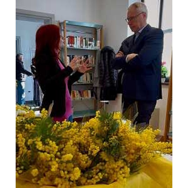 Il presidente del Cr Fvg Mauro Bordin assieme all'assessora comunale alle Pari opportunità di Basiliano Tiziana Del Giudice - Il presidente del Cr Fvg Mauro Bordin assieme all'assessora comunale alle Pari opportunità di Basiliano Tiziana Del Giudice