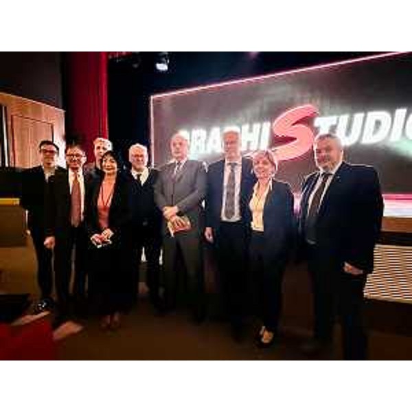 L'assessore regionale alle Finanze Barbara Zilli (seconda da dx) alla presentazione della 14ma tappa del Giro d'Italia - L'assessore regionale alle Finanze Barbara Zilli (seconda da dx) alla presentazione della 14ma tappa del Giro d'Italia