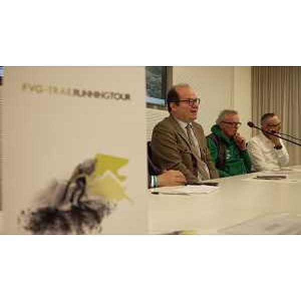 Il vice governatore con delega a Cultura e sport Mario Anzil alla presentazione del calendario 2025 di FVG Trail Running Tour - Il vice governatore con delega a Cultura e sport Mario Anzil alla presentazione del calendario 2025 di FVG Trail Running Tour