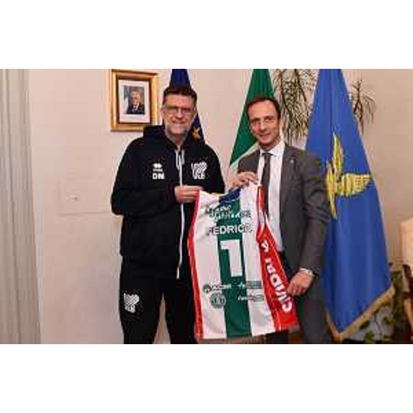 Il governatore Massimiliano Fedriga con il presidente della Ueb Cividale Davide Micalich - Il governatore Massimiliano Fedriga con il presidente della Ueb Cividale Davide Micalich